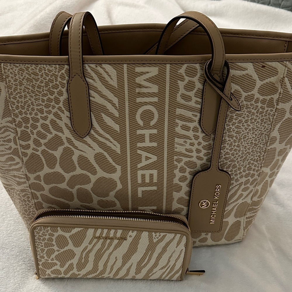 Michael Kors Beige and Cream Patterned Tote and Wallet